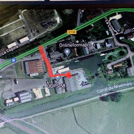 Le Depot Appartement Du Port A Champvert Kültér fotó