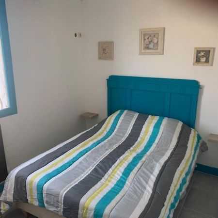 Le Depot Appartement Du Port A Champvert Kültér fotó