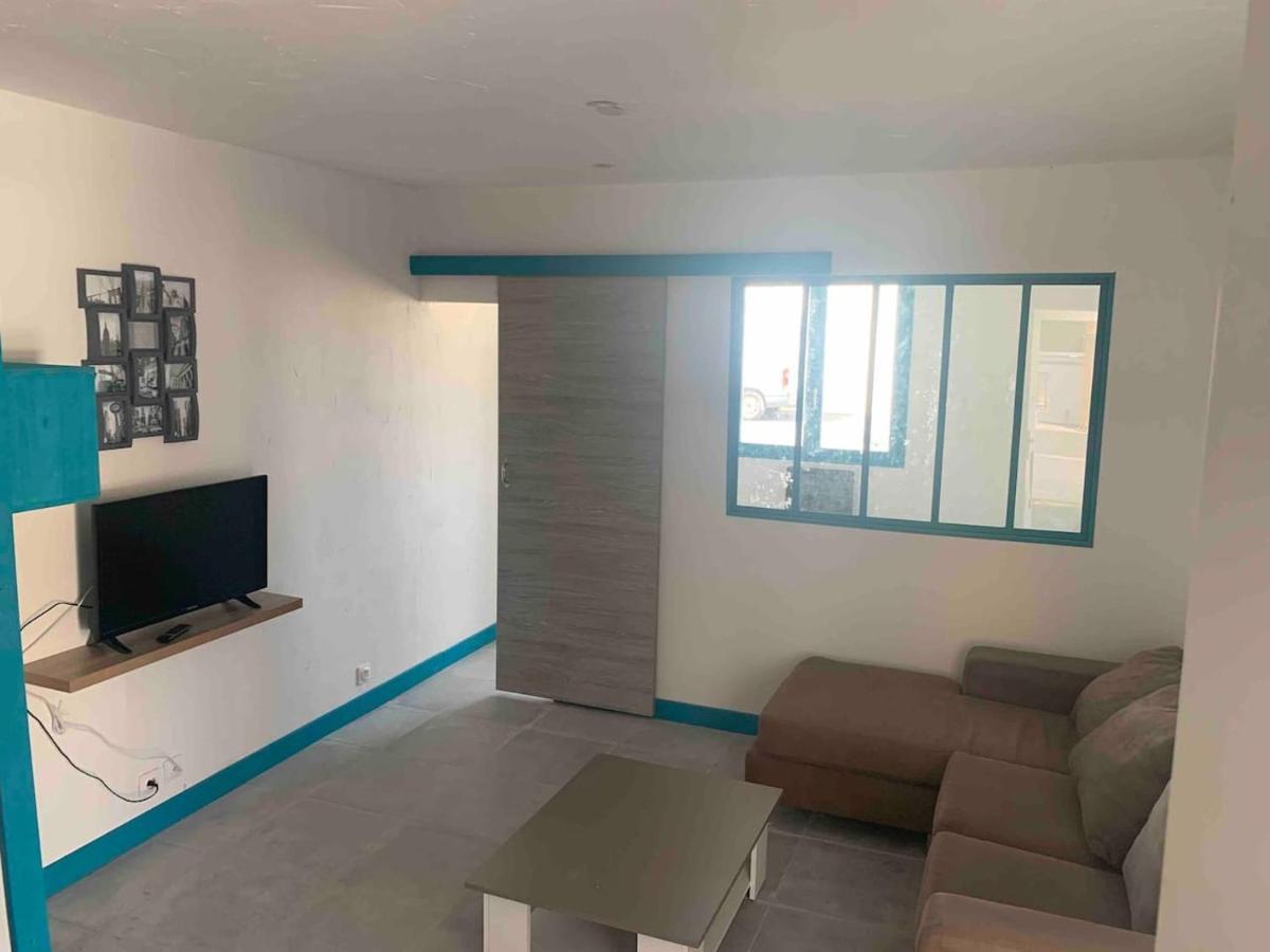 Le Depot Appartement Du Port A Champvert Kültér fotó
